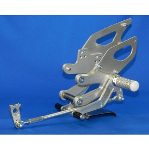 バトルファクトリー BATTLE FACTORY バトルファクトリー BA03-K04-09B 4Pステップホルダー 正逆共用 NINJA250R BATTLE FACTORY