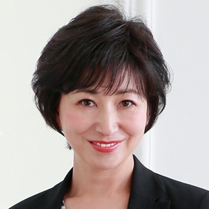 プリシラ プリシラ オール ミセスエアリー カール ショート 耐熱 ショコラブラック A-112-TCK