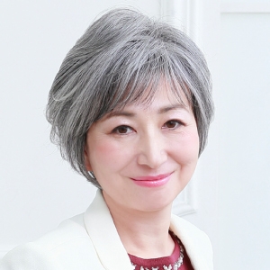 プリシラ プリシラ オール ミセスエアリー カール ショート 耐熱 グレイヘア A-112-TGH