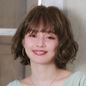 プリシラ プリシラ オール ウィッグ ロリポップ ウェーブ ボブ 耐熱 シルキーグレージュ A-705-TSG