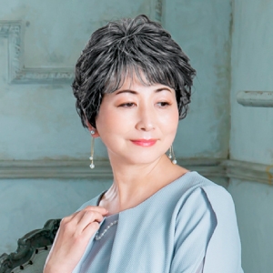 プリシラ プリシラ 帽子 ウィッグ リラックス ミックス カール ショート 耐熱 ダークグレイヘア BO-08-TDGH