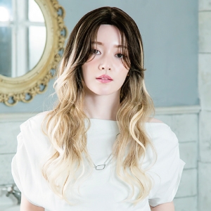 プリシラ プリシラ オールウィッグ シマーリッチカールロング 耐熱 ブロンズグラデーション A-715-TBZG