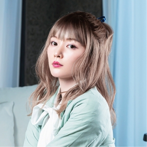 プリシラ プリシラ 帽子ウィッグ フィット デイジーウェーブミディ 耐熱 ダスティミルクティー BO-16-TDMT