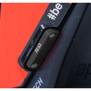 R&G アールアンドジー R&G RG-BLP0038BK/LHS リアフットレストプレート ブラック APRILIA RSV4 1100 Factory 19-/RS660 21-