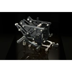 ケイファクトリー K-FACTORY ケイファクトリー 112MZBR084R NEWライディングステップ スーパーBLK GPZ900R A7-