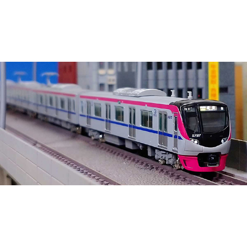 グリーンマックス GREEN MAX グリーンマックス 32001 京王5000系(京王ライナー･車番選択式)基本4両編成セット(動力付き) GREEN MAX