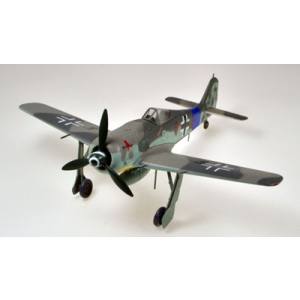 童友社 童友社 1/72 塗装済完成品 19 フォッケウルフ Fw190A-8 500583